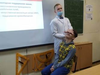 По инициативе Александра Бондаренко школьников обучают навыкам помощи в экстренной ситуации 